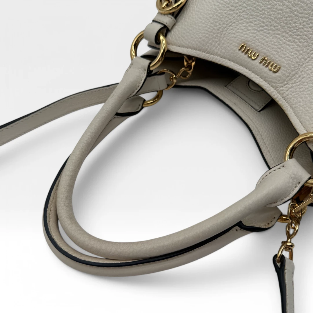 Miu Miu Handtasche Vitello Phenix weiß