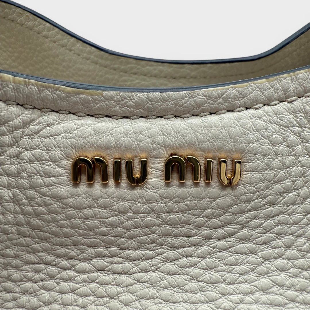 Miu Miu Handtasche Vitello Phenix weiß