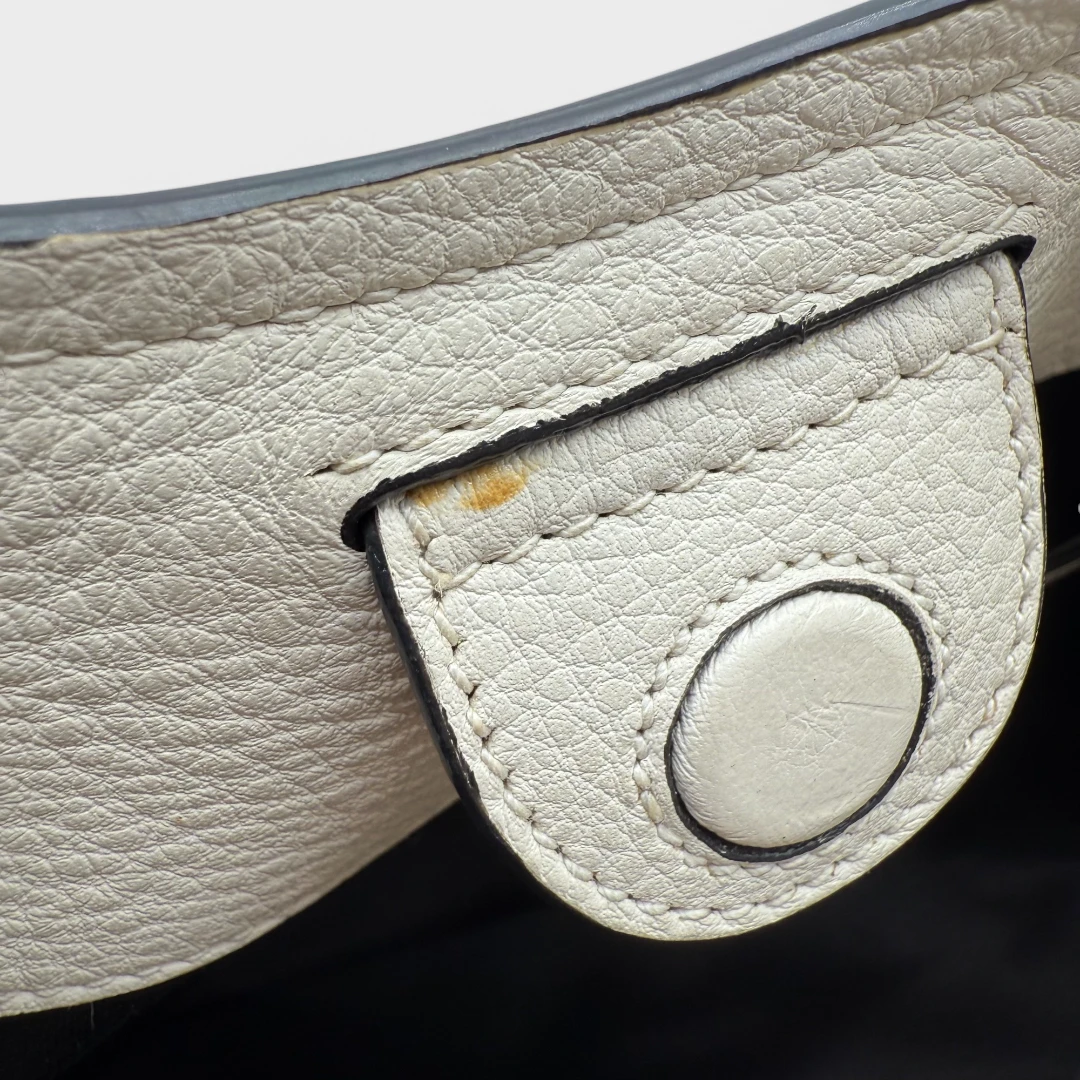 Miu Miu Handtasche Vitello Phenix weiß