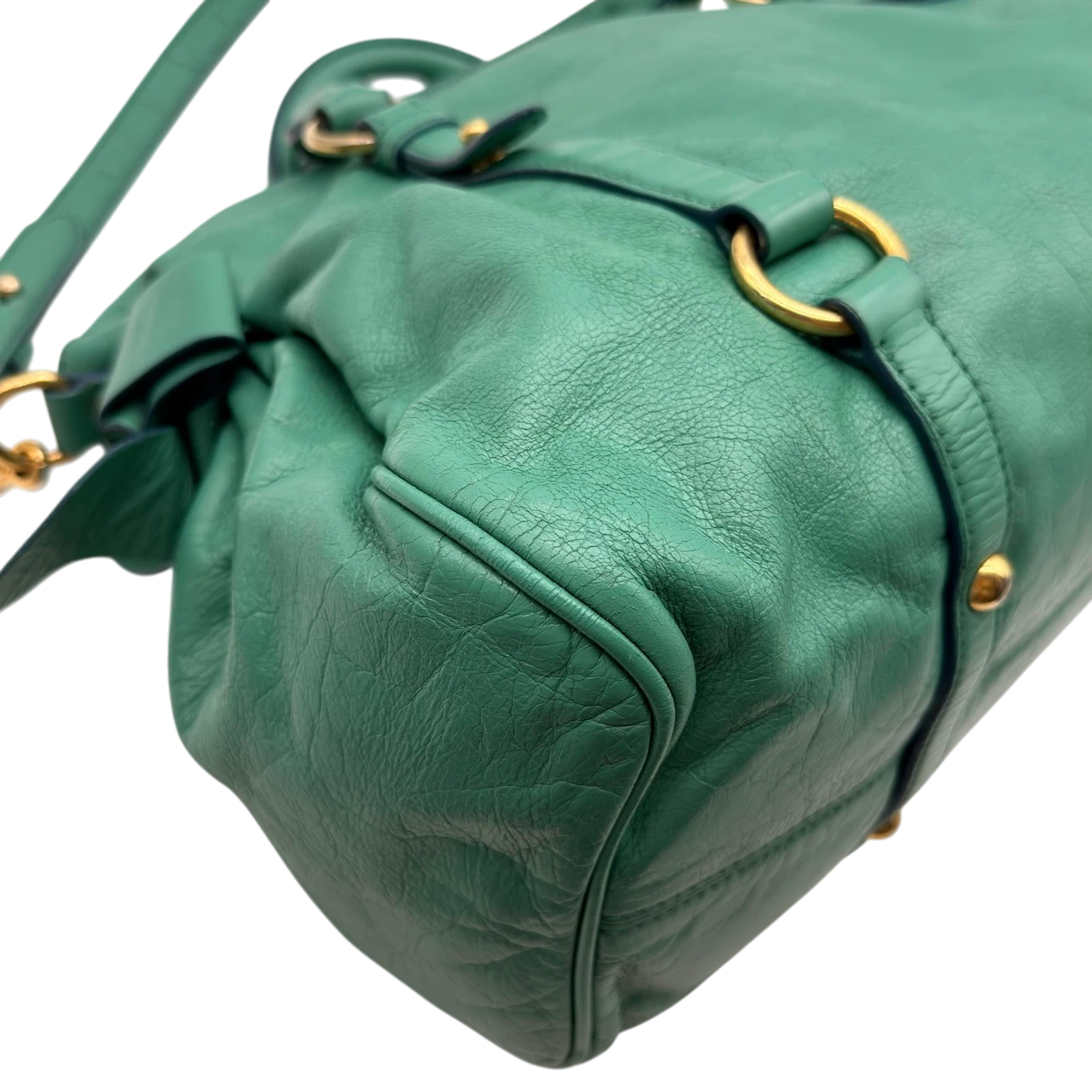 Miu Miu Handtasche Vitello Satchel aus Leder grün
