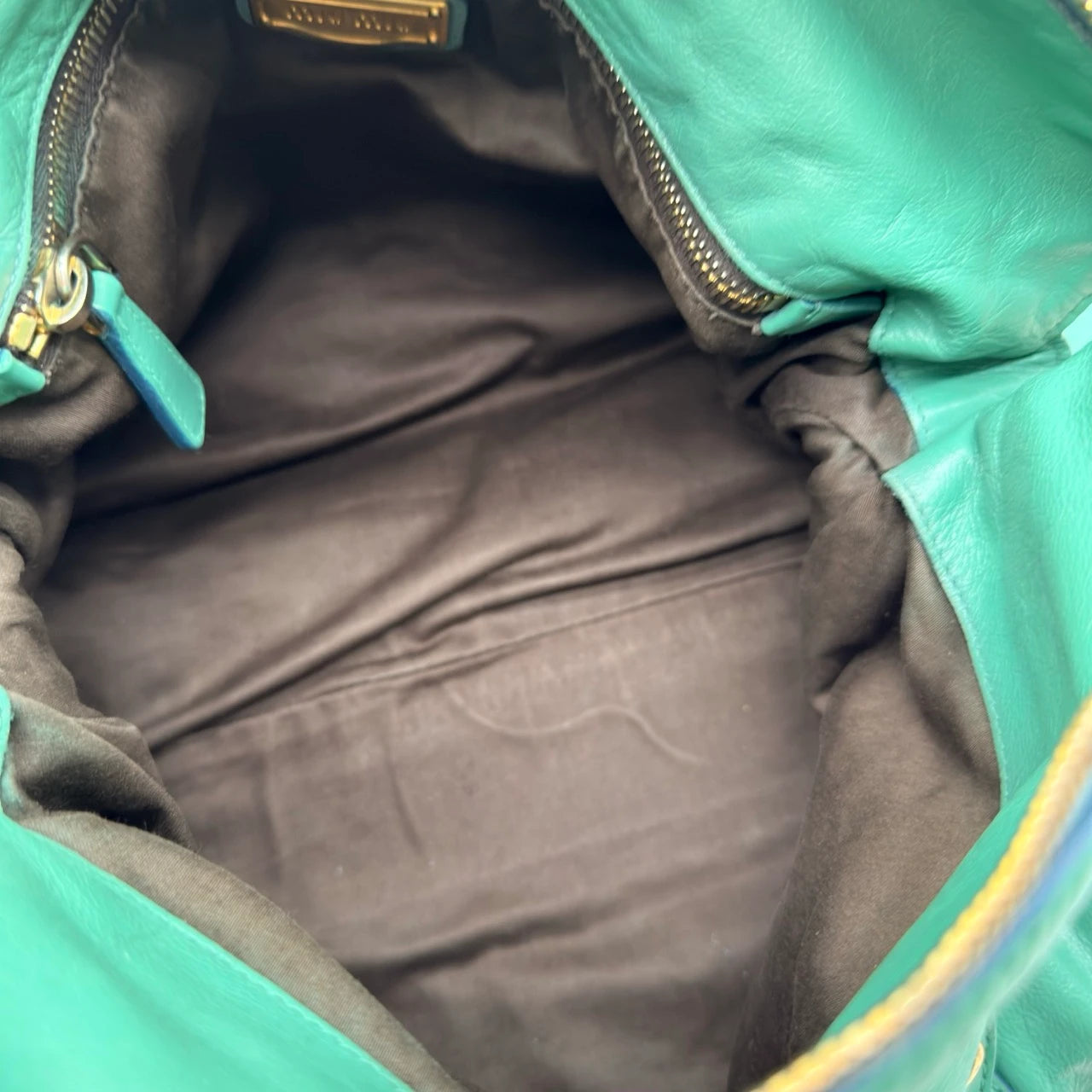 Miu Miu Handtasche Vitello Satchel aus Leder grün