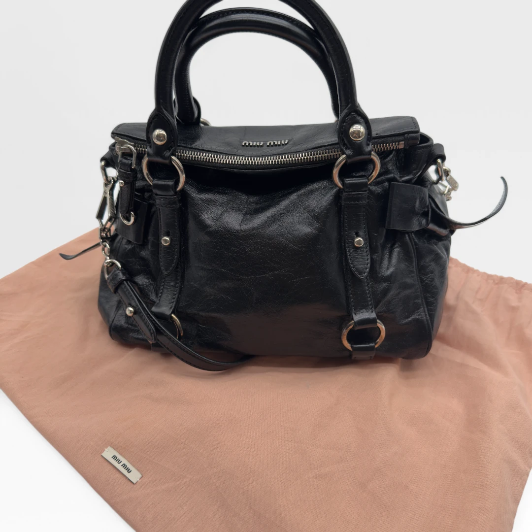 Miu Miu Handtasche Vitello Satchel klein schwarz