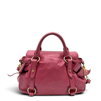 Miu Miu Handtasche Vitello Satchel small mit Umhängegurt aus Leder pink