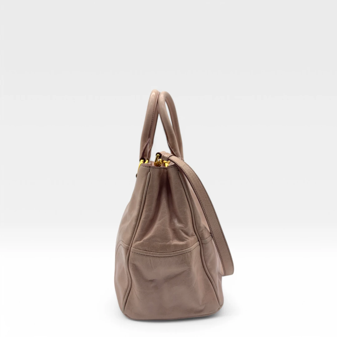 Miu Miu Handtasche Vitello Shine