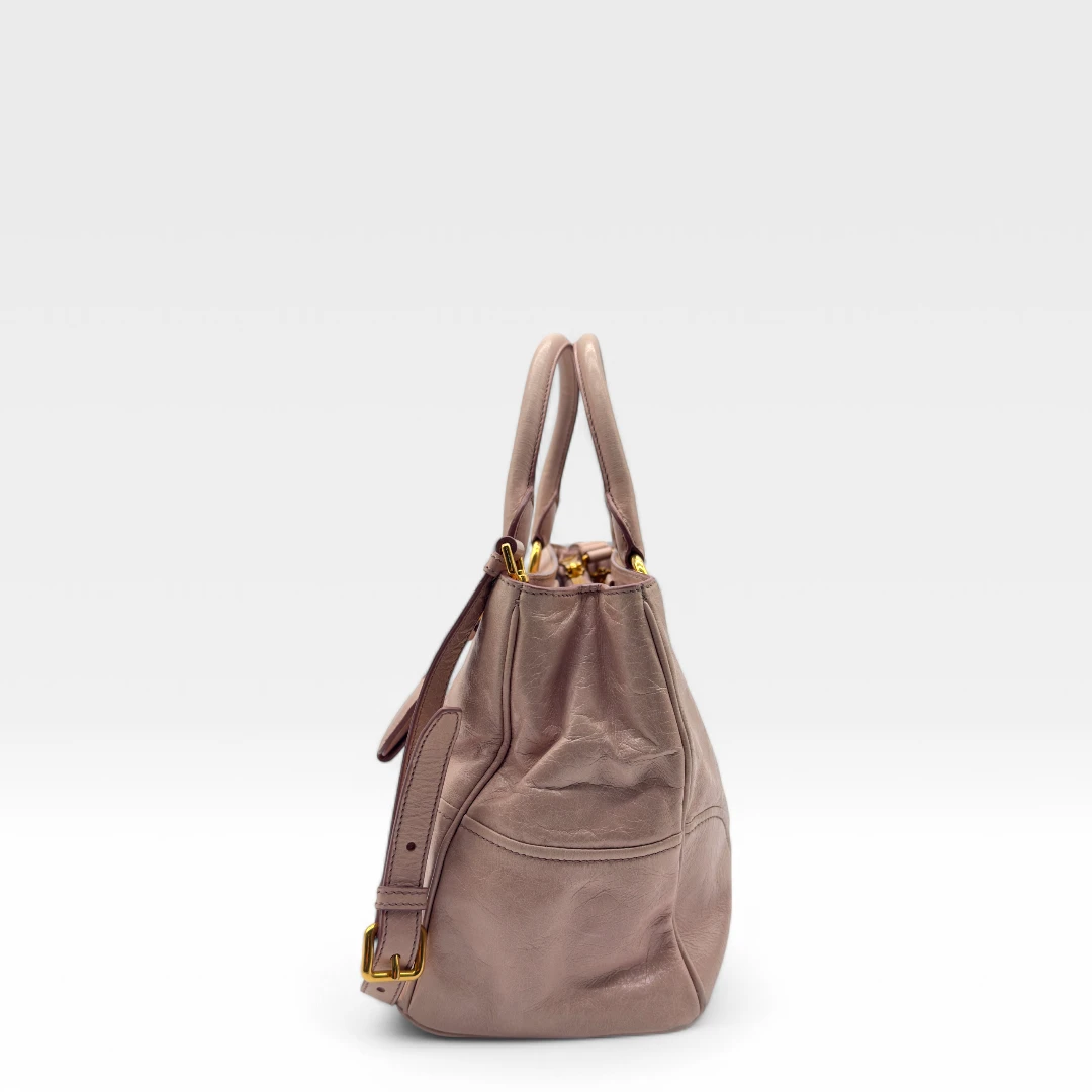Miu Miu Handtasche Vitello Shine rosa