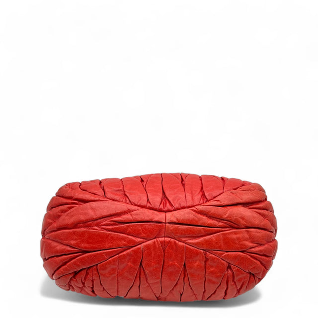 Miu Miu Handtasche aus Leder Matelasse dunkelrot
