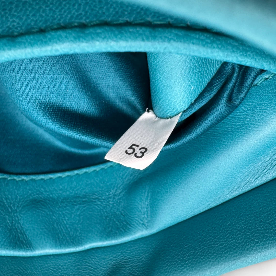 Miu Miu Umhängetasche Matelassé kristallblau