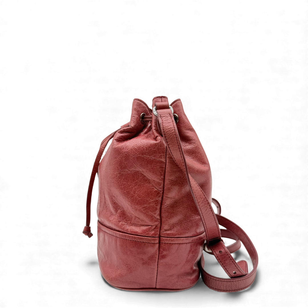 Bucket shoulder bag