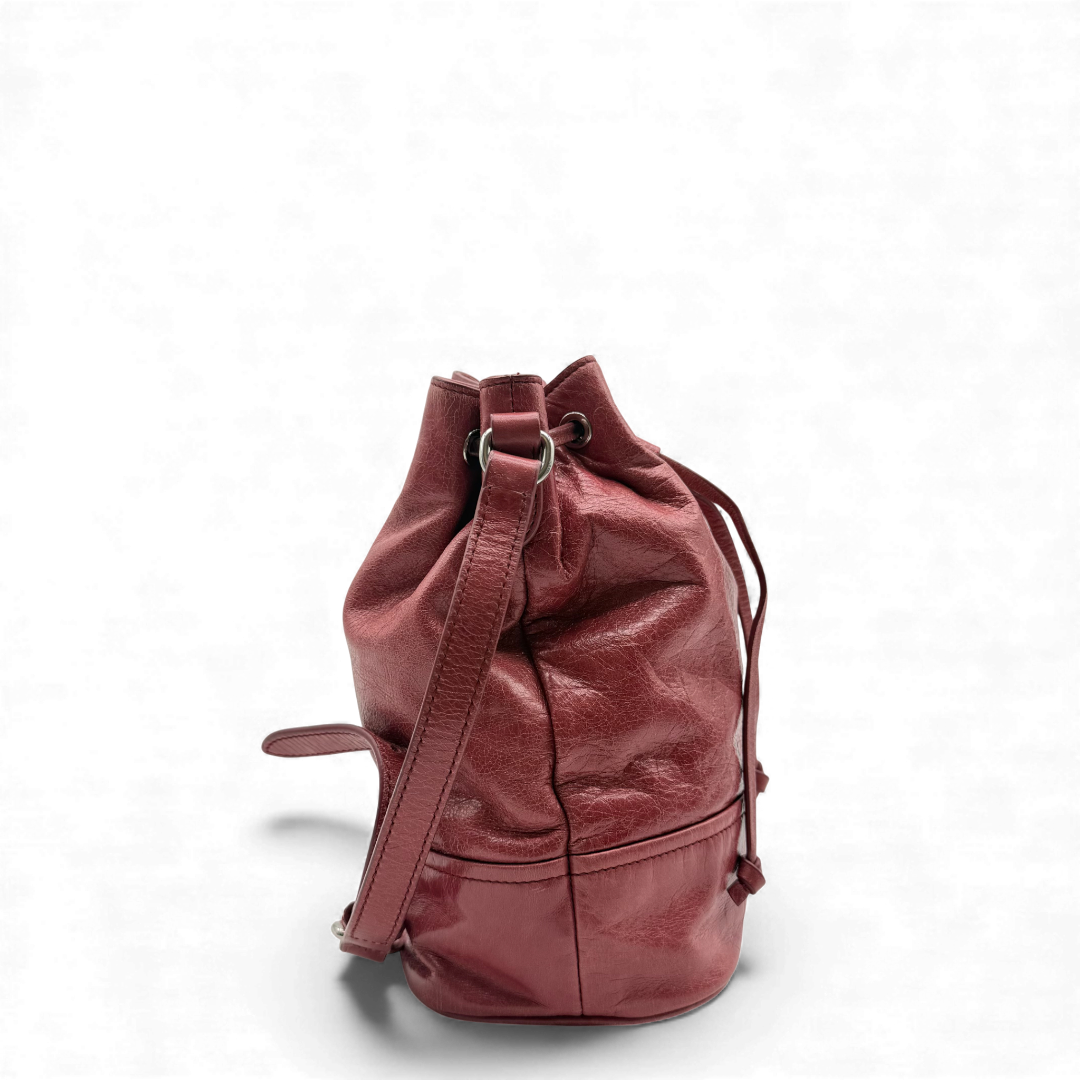 Bucket shoulder bag