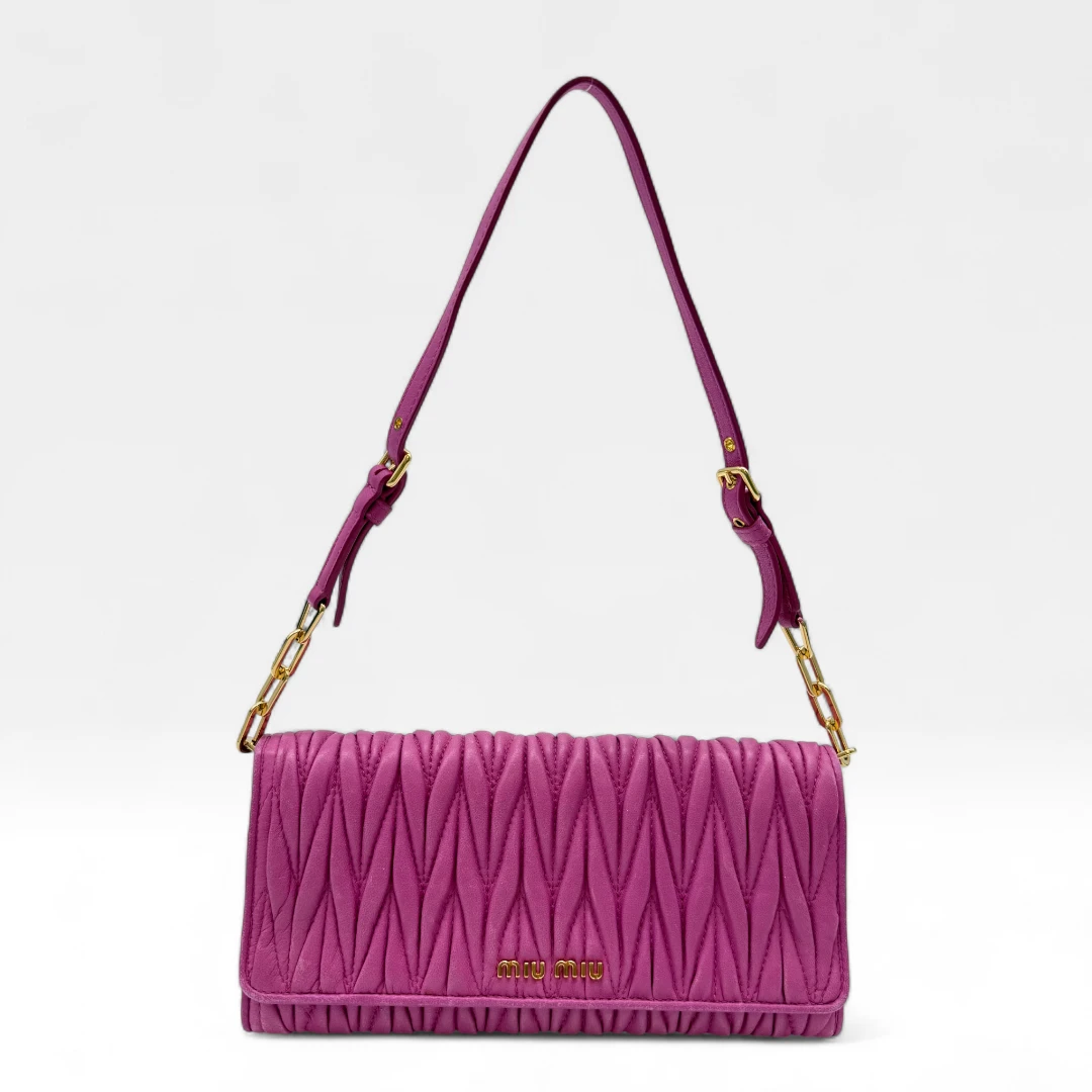 Miu Miu Umhängetasche Matelassé Wallet