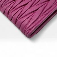 Miu Miu Umhängetasche Matelassé Wallet