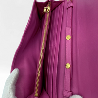 Miu Miu Umhängetasche Matelassé Wallet
