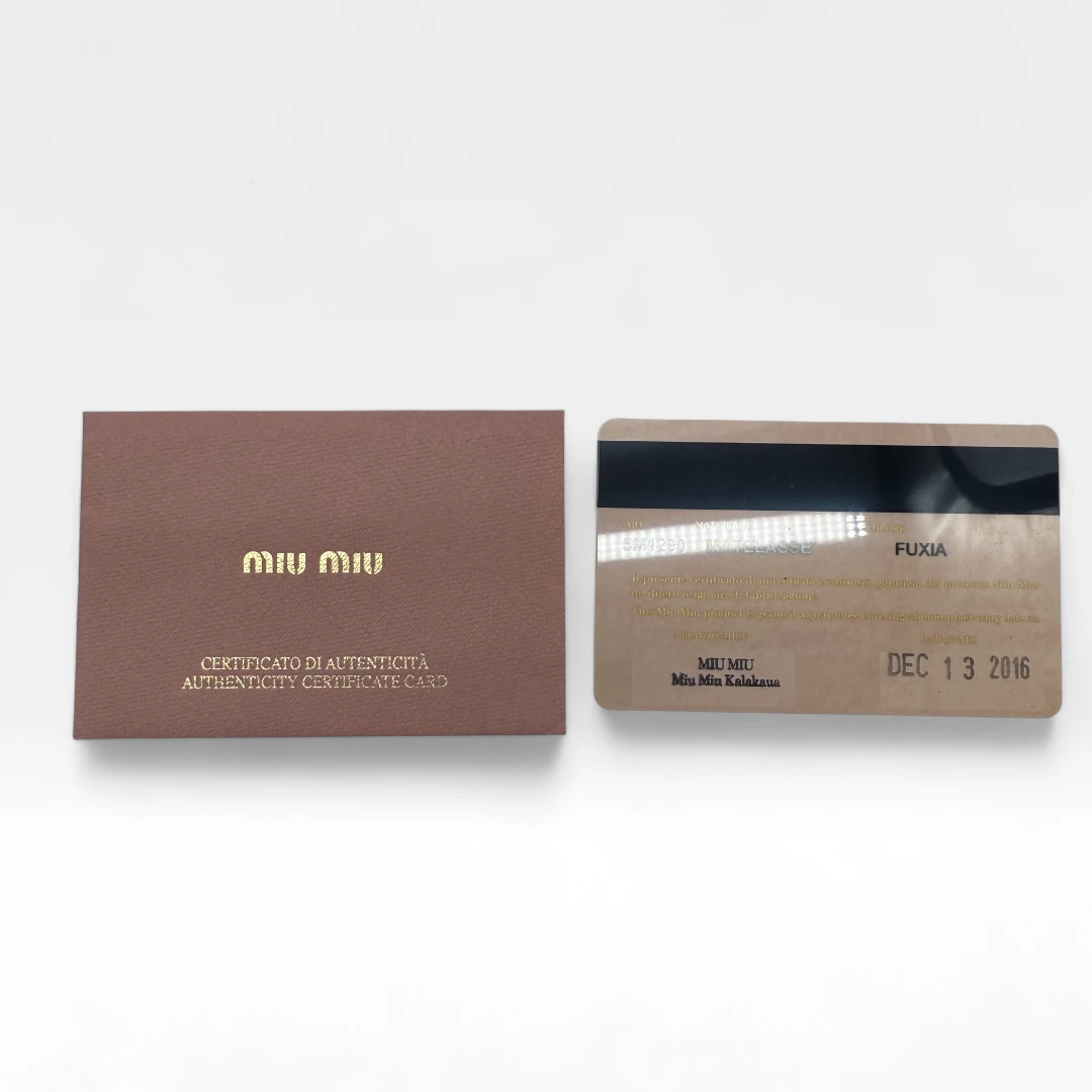 Miu Miu Umhängetasche Matelassé Wallet