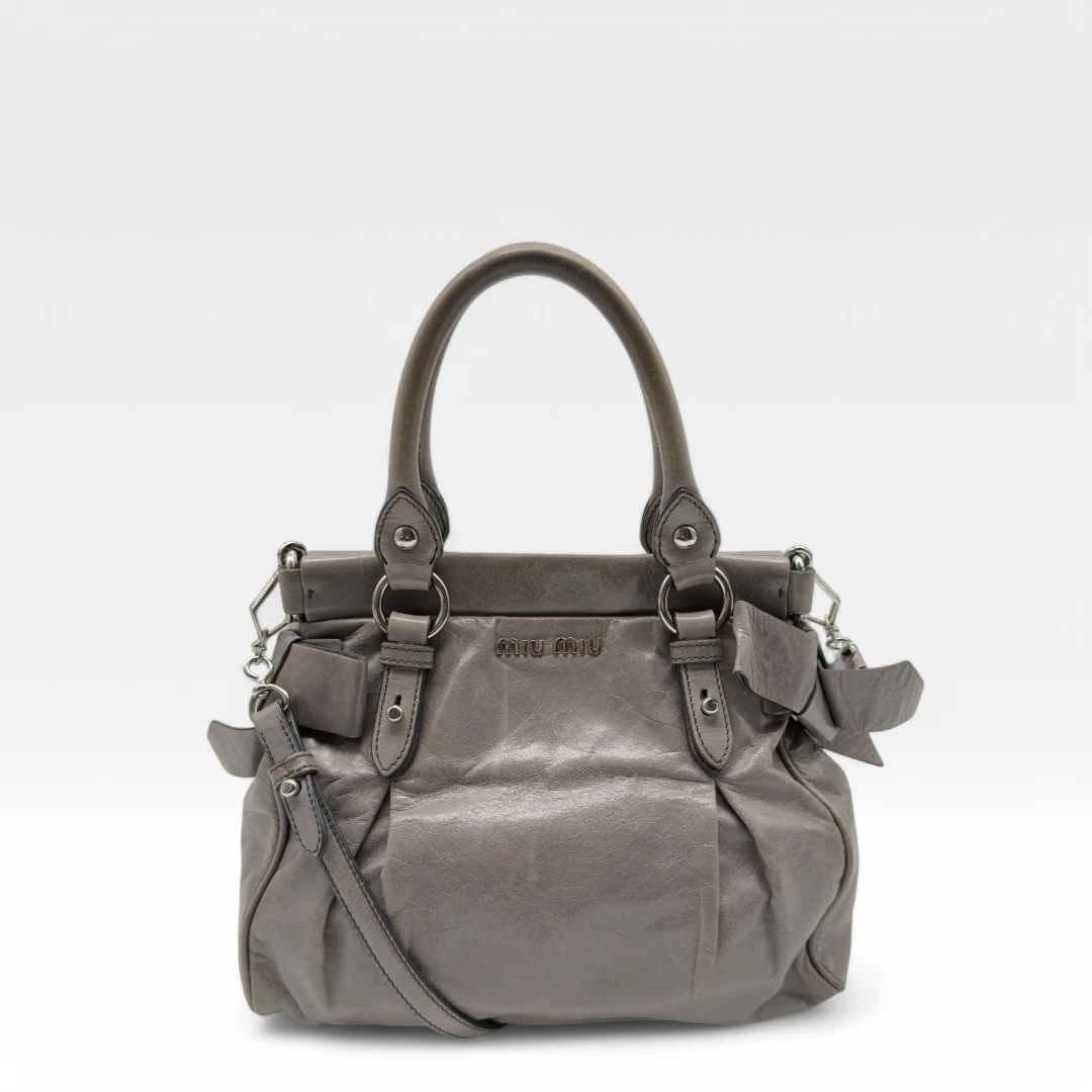 Miu Miu Handtasche Vitello grau