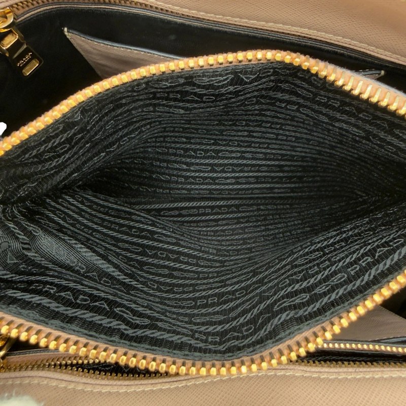 Prada Handtasche Triple Pocket