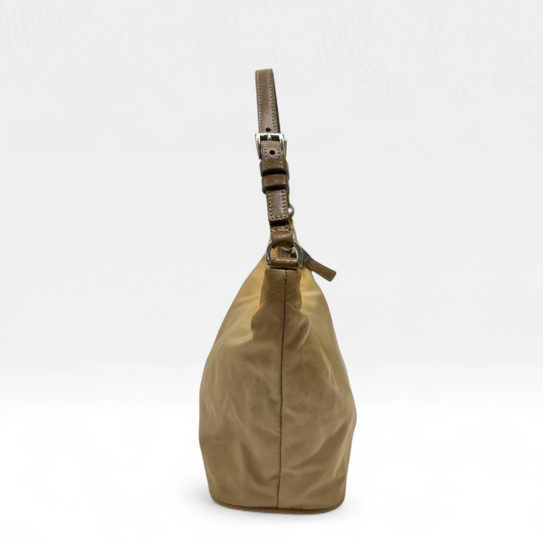 Prada Handtasche Halbmond