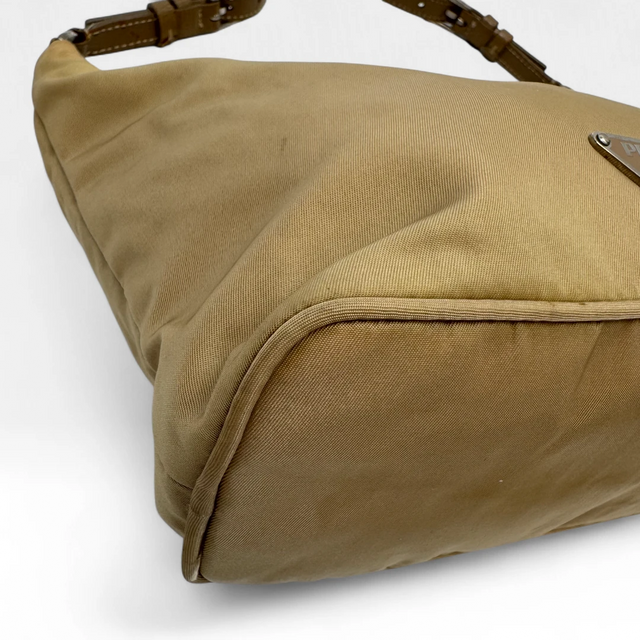 Prada Handtasche Halbmond