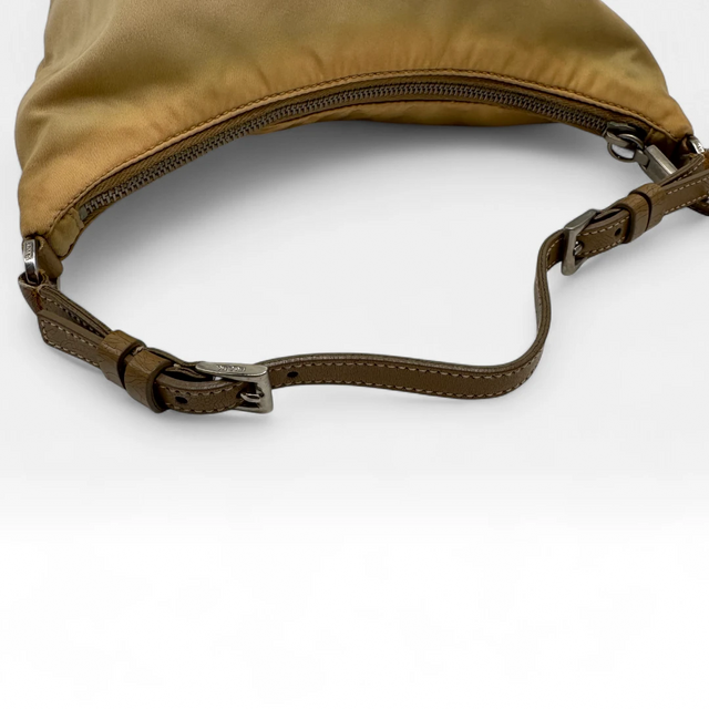 Prada Handtasche Halbmond