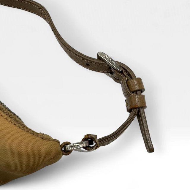 Prada Handtasche Halbmond