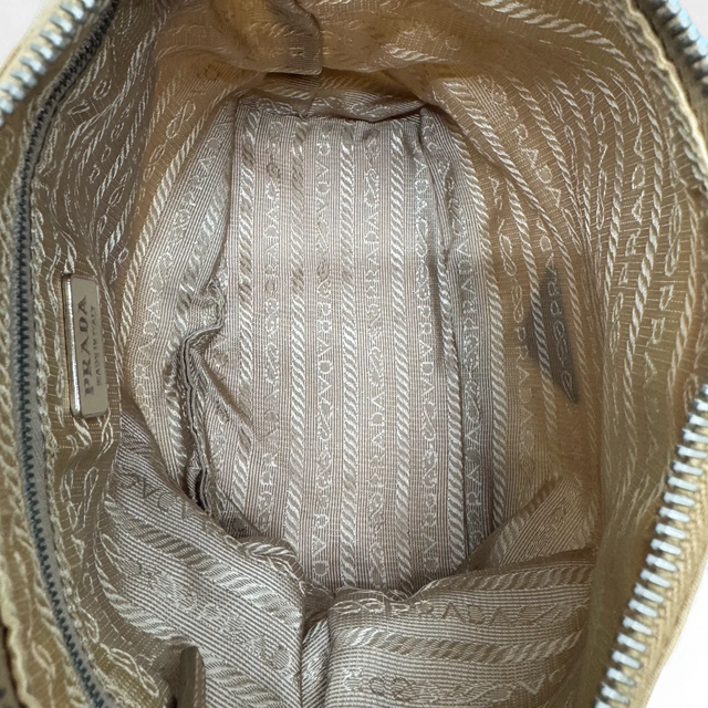Prada Handtasche Halbmond