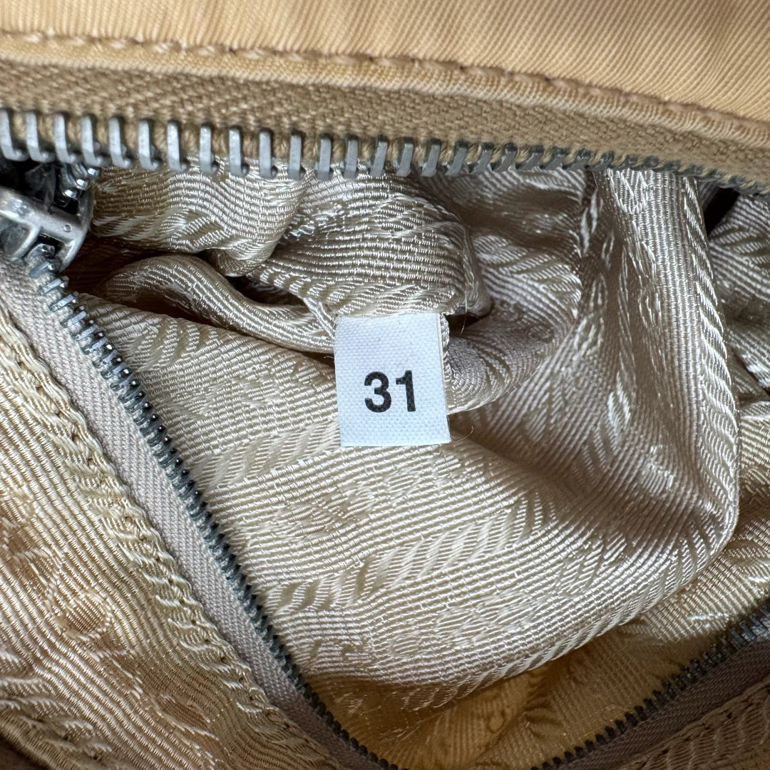 Prada Handtasche Halbmond