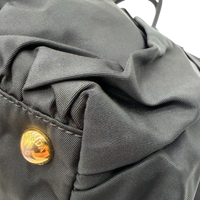 Prada Handtasche Origami aus Nylon schwarz – Ecken im Detail