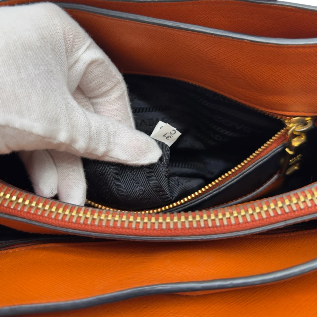Prada Handtasche Triple Pocket