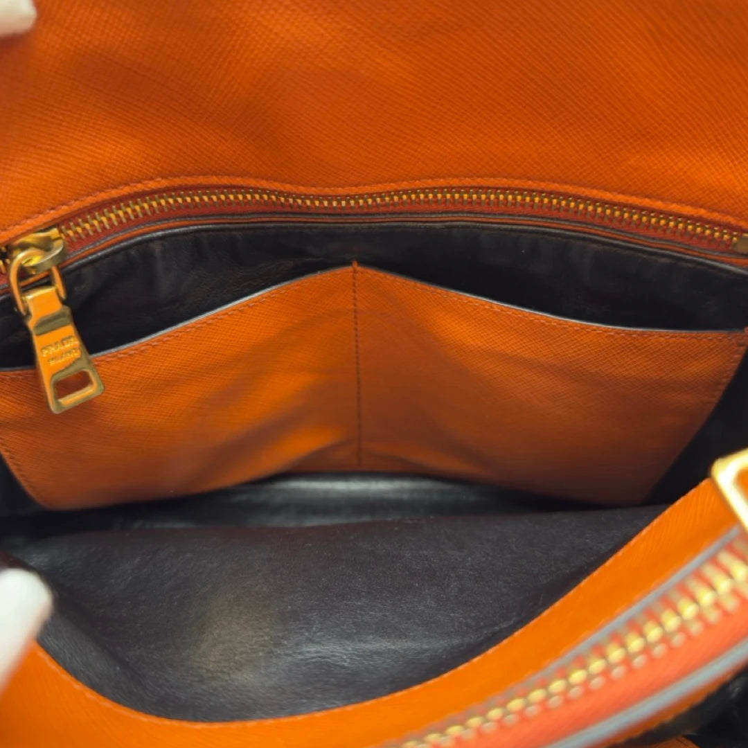 Prada Handtasche Triple Pocket