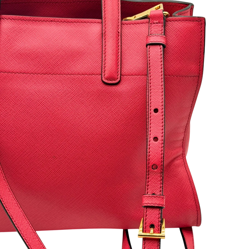 Prada Handtasche Triple Pocket