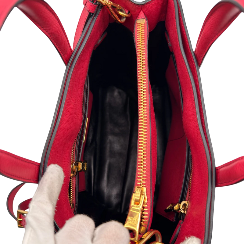 Prada Handtasche Triple Pocket