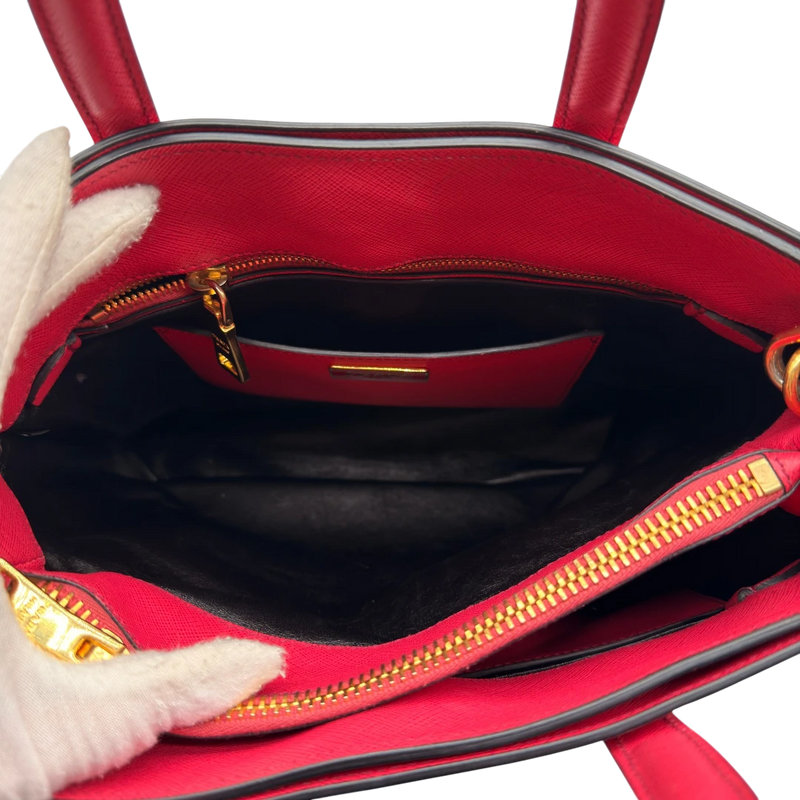 Prada Handtasche Triple Pocket