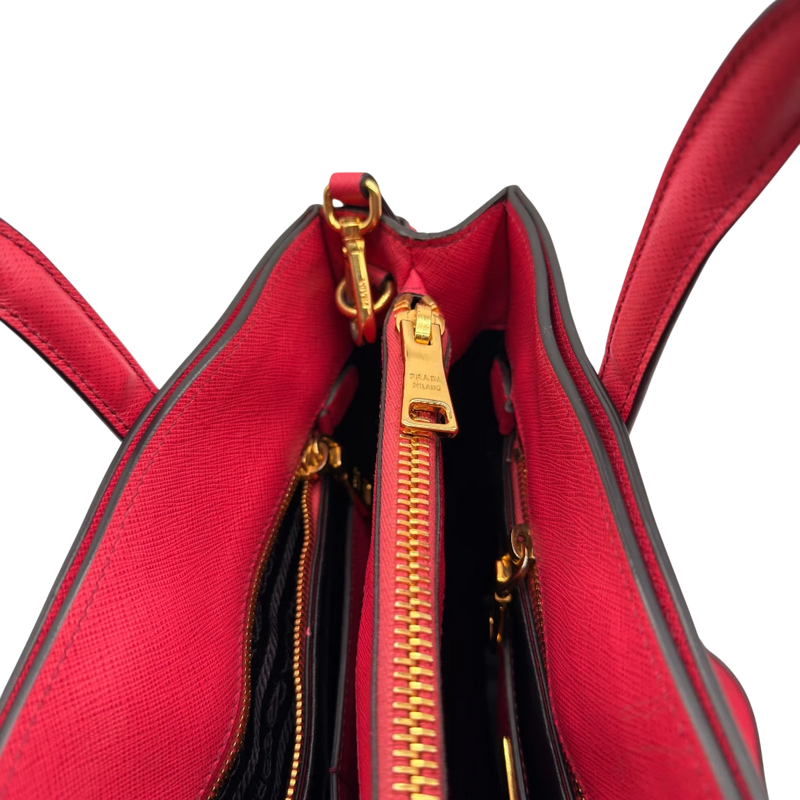 Prada Handtasche Triple Pocket