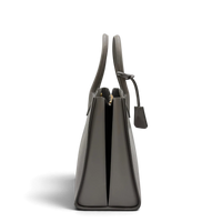 Prada Handtasche Vitello Daino aus Leder grau