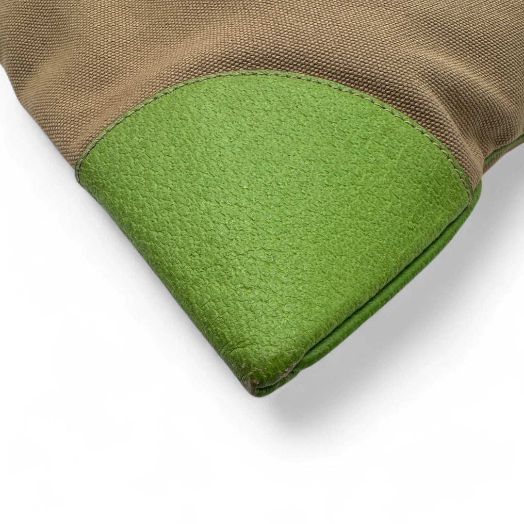 Prada Handtasche mit neongrünen Lederdetails aus Stoff beige
