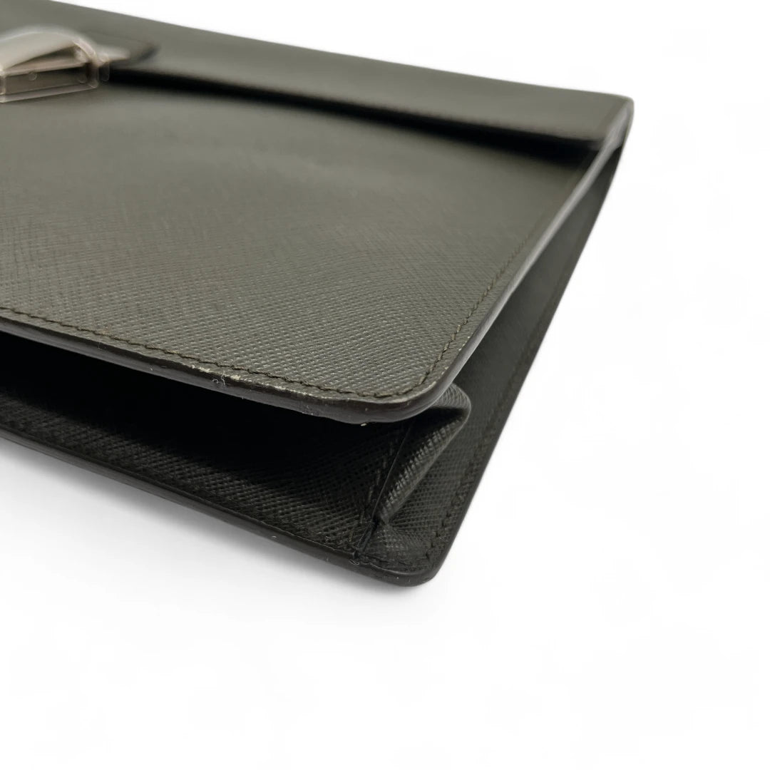 Prada Laptoptasche aus Saffiano Leder in khaki