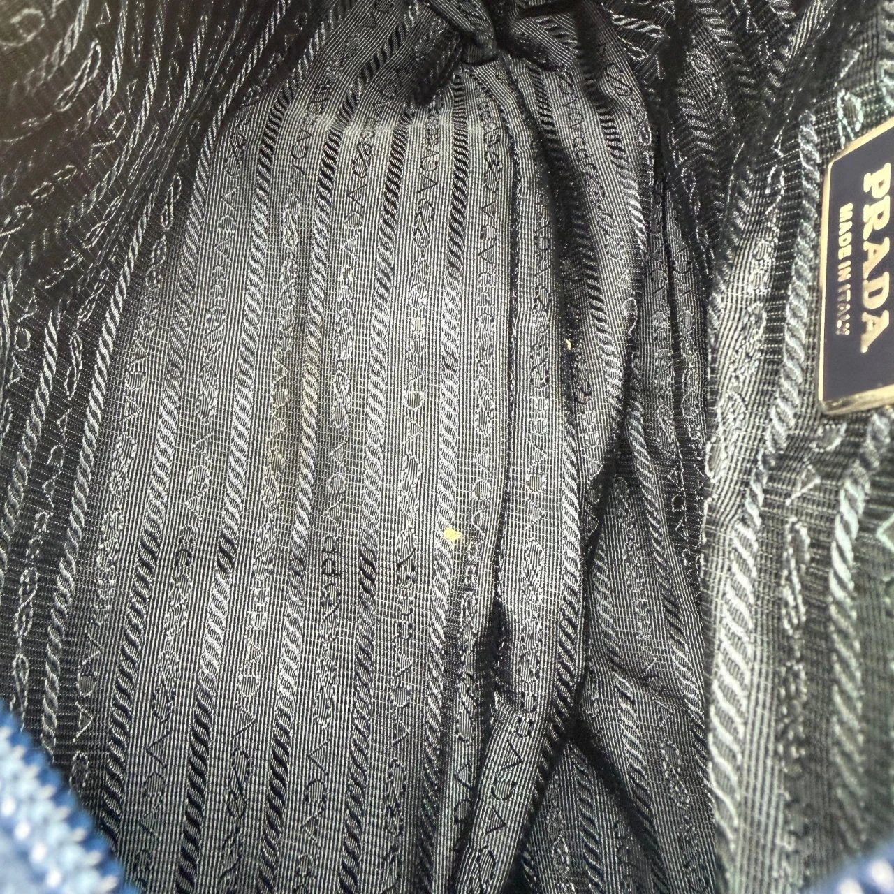 Prada Messengertasche mit seitlichen Taschen