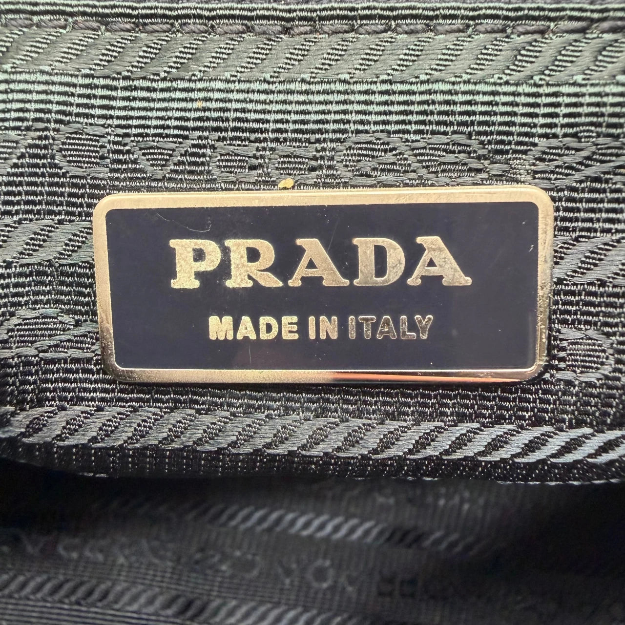 Prada Messengertasche mit seitlichen Taschen