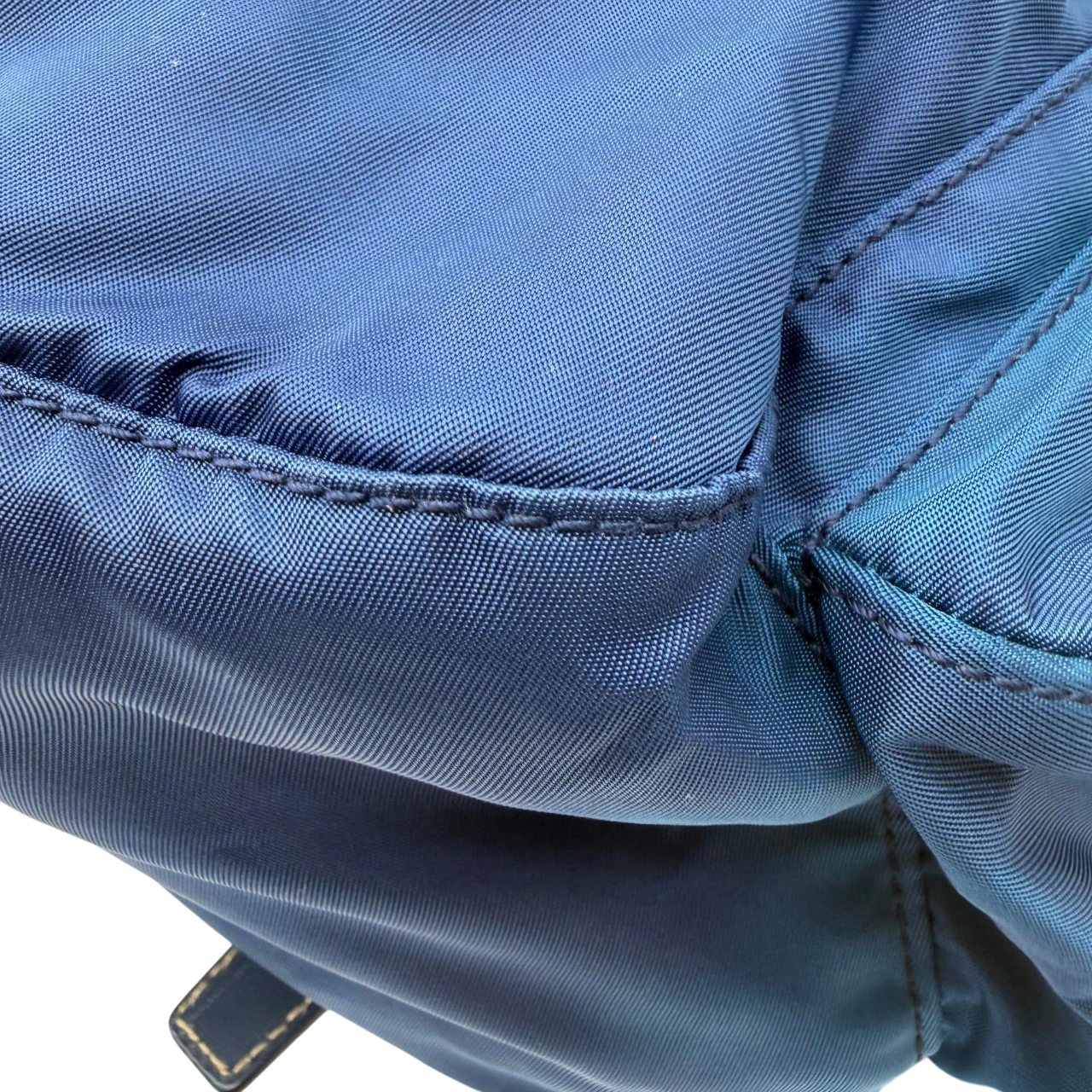 Prada Messengertasche mit seitlichen Taschen