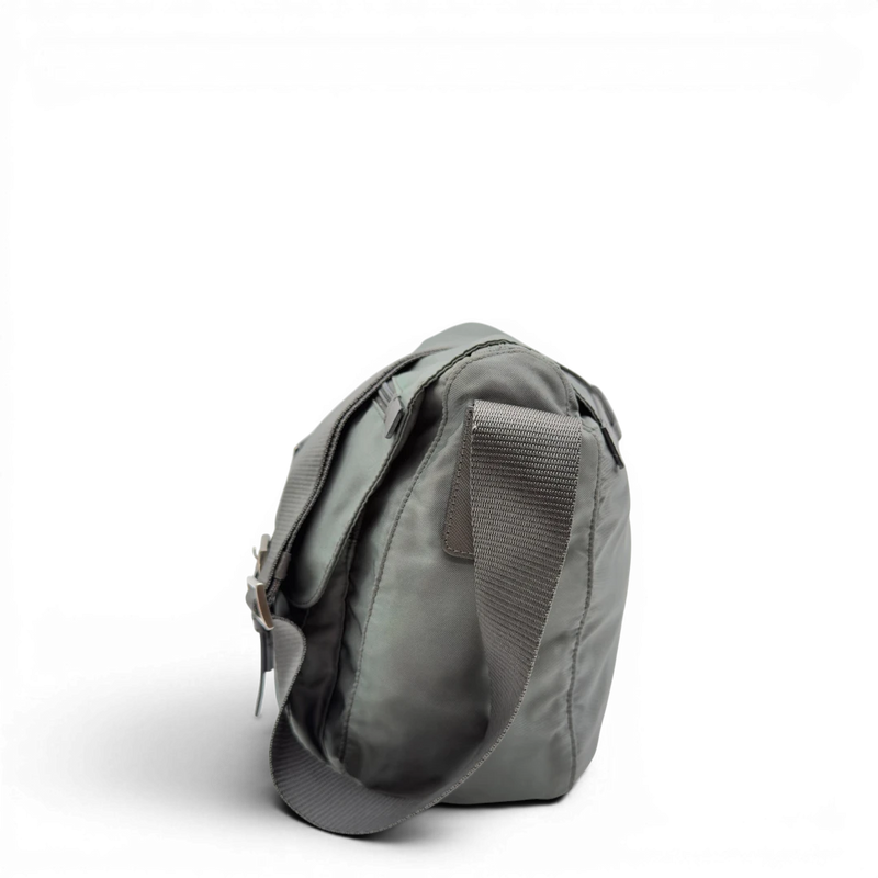 Prada Messengertasche mit zwei Schnallen