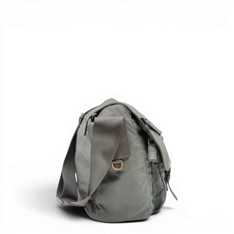 Prada Messengertasche mit zwei Schnallen