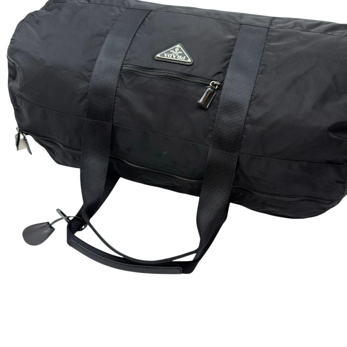 Prada Reisetasche in Zylinderform aus Nylon schwarz – Henkel im Detail