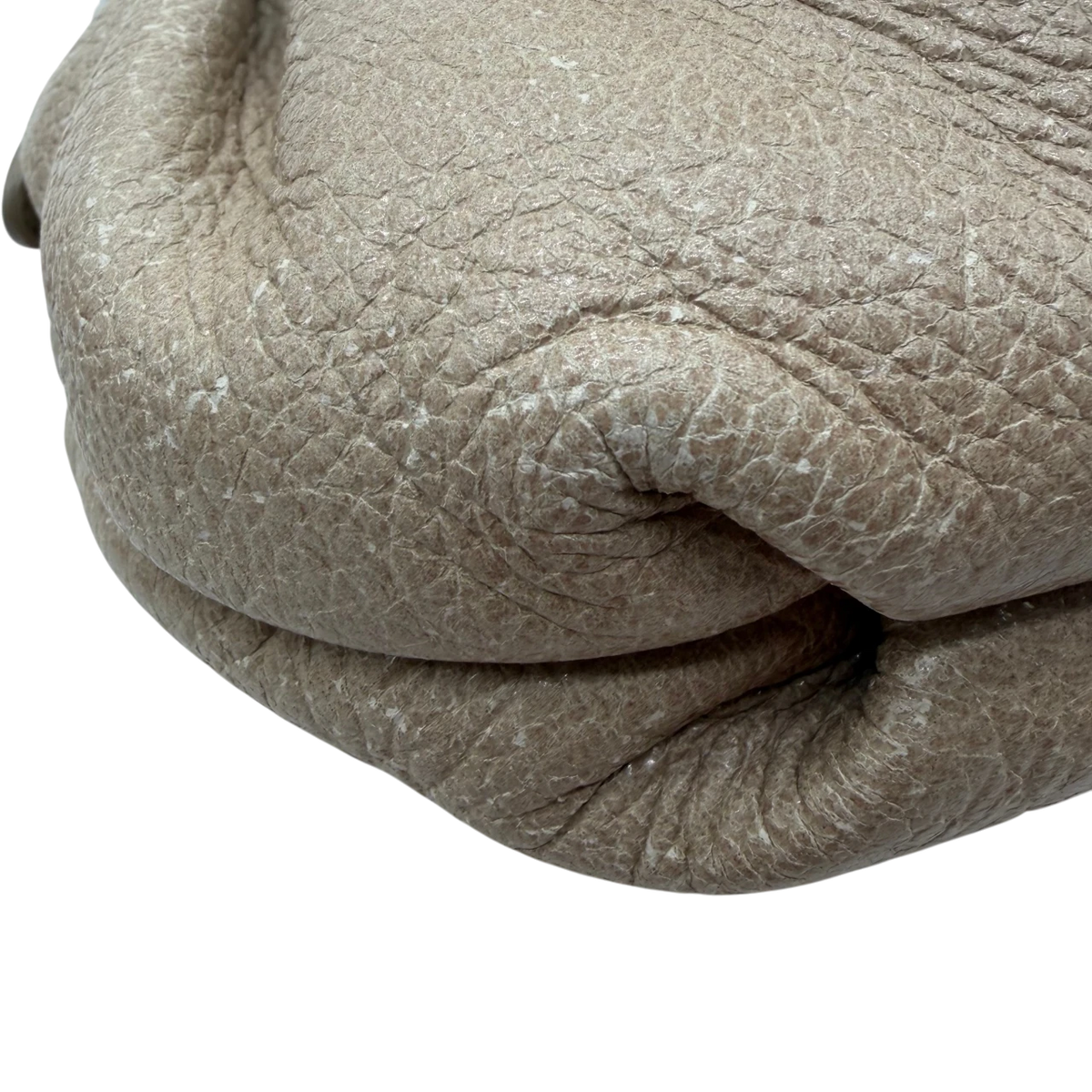 Prada Schultertasche Cervo Lux aus Leder weiß – Ecken im Detail