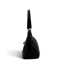 Prada Schultertasche Hobo aus Leder schwarz