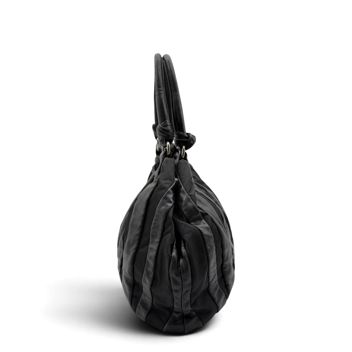 Prada Schultertasche Hobo aus Nappaleder schwarz – Seitenansicht
