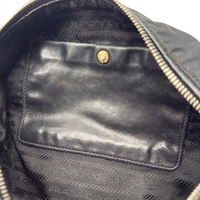 Prada Schultertasche aus Nylon schwarz – Innentasche