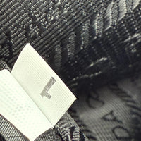 Prada Schultertasche Re-Nylon 2005