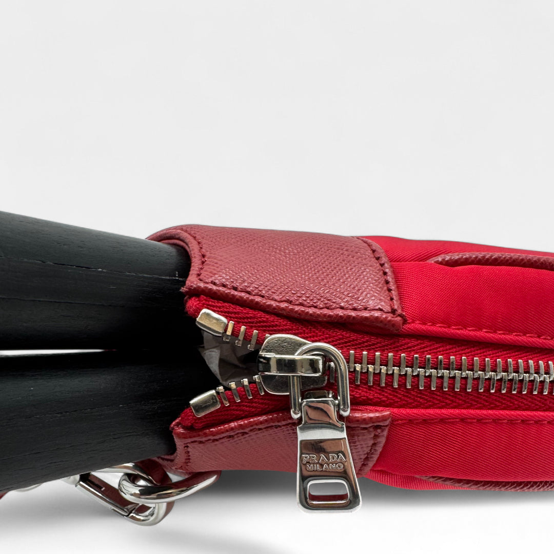 Prada Ping Pong Schläger mit Umhängetasche und Bällen