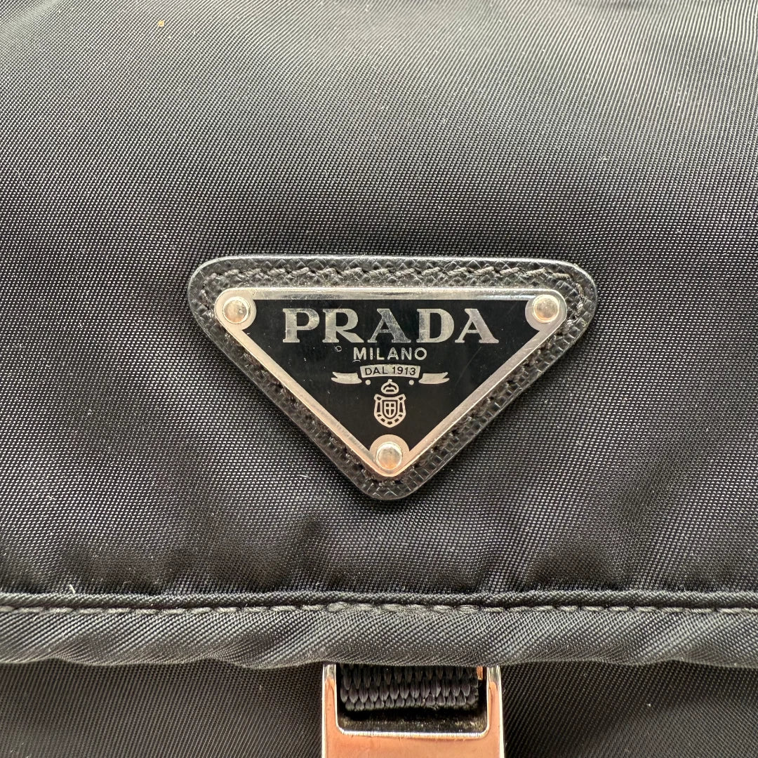 Prada Umhängetasche schwarz