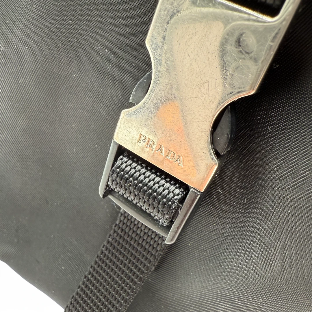 Prada Umhängetasche schwarz