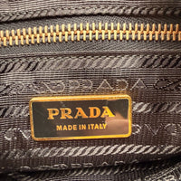Prada Umhängetasche Tessuto aus Nylon schwarz